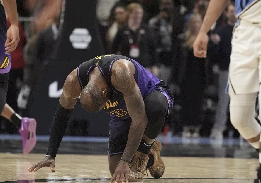 关于大比分获胜引发热议！，莱万多夫斯基在阿森纳比赛中持续失利观众掌声雷动的信息