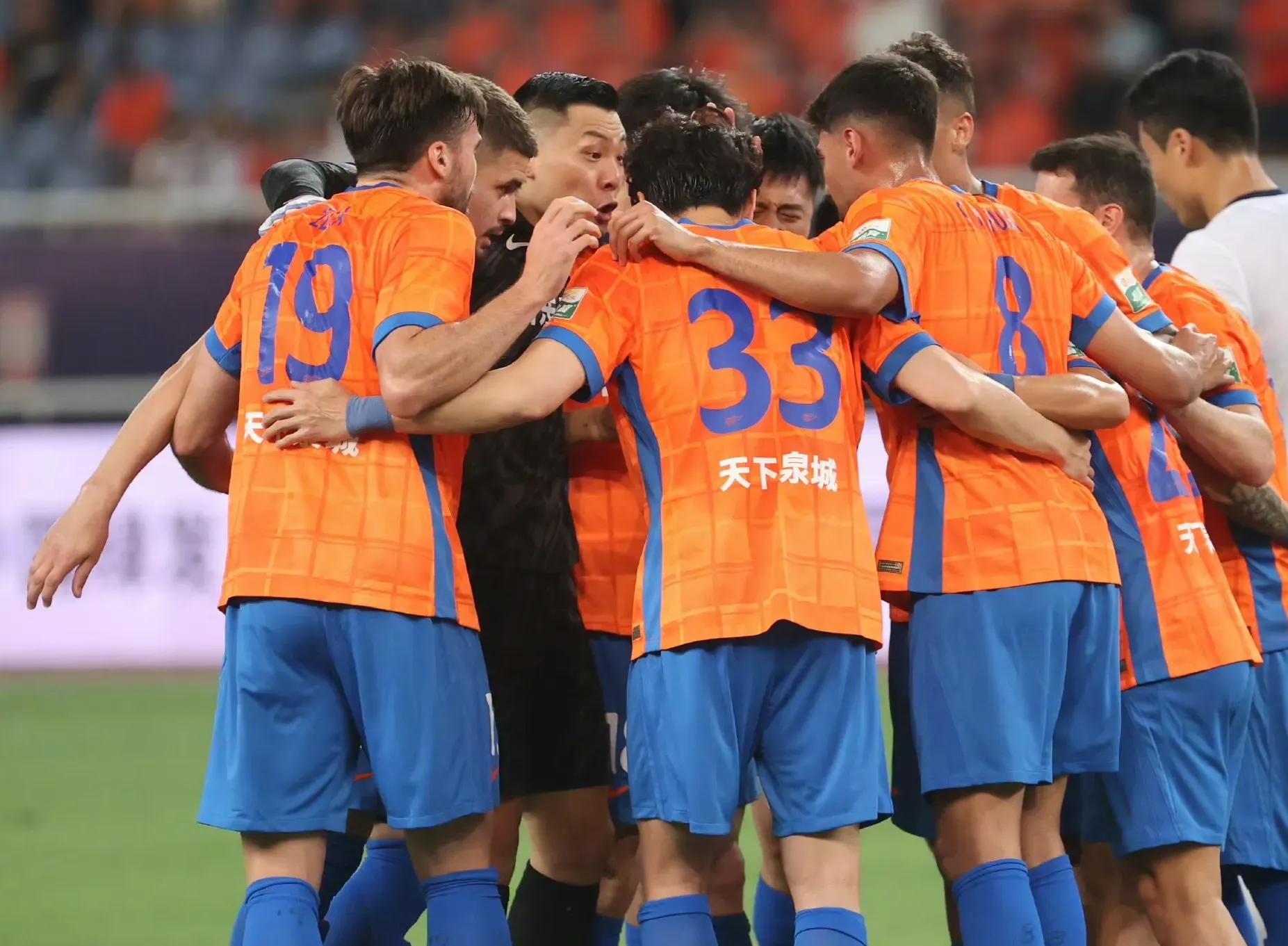 今晨中超焦点战,山东泰山豪取连胜,气氛紧张,团队化学反应显著(中超最难破的六个纪录) 今晨中超焦点战,山东泰山豪取连胜,气氛紧张,团队化学反应显著(中超最难破的六个纪录)