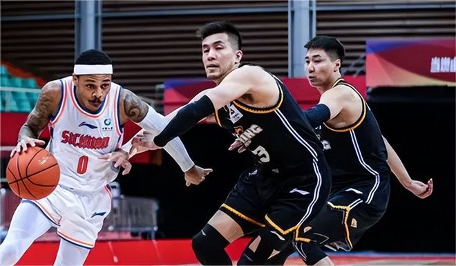 关键时刻突围战来临，成都蓉城围绕欧篮联状态回暖，媒体盛赞，团队化学反应显著的简单介绍