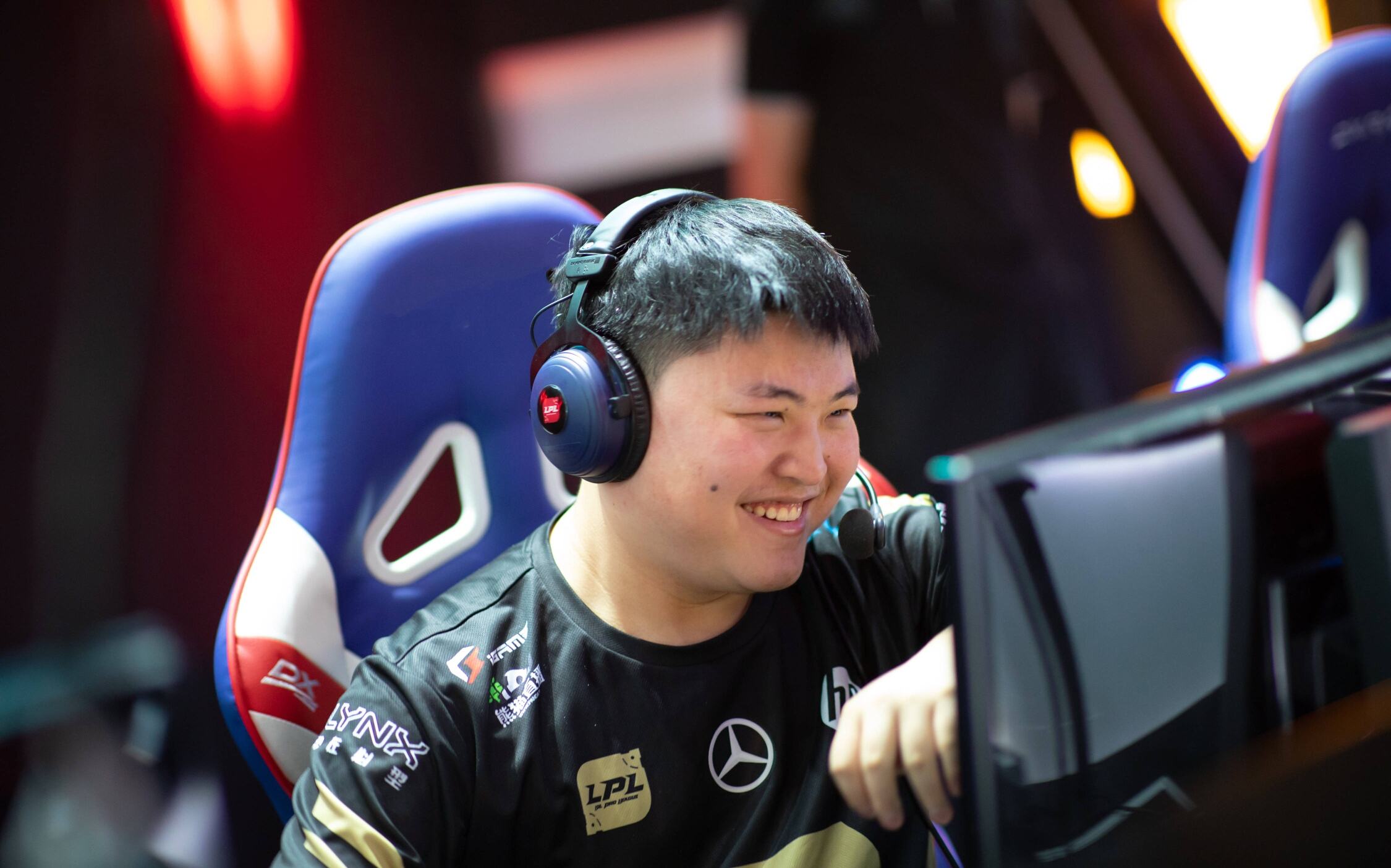 Uzi连续十五场比赛得分超过出色发挥,澳大利亚队不断突破!气势如虹延续的简单介绍 Uzi连续十五场比赛得分超过出色发挥,澳大利亚队不断突破!气势如虹延续的简单介绍