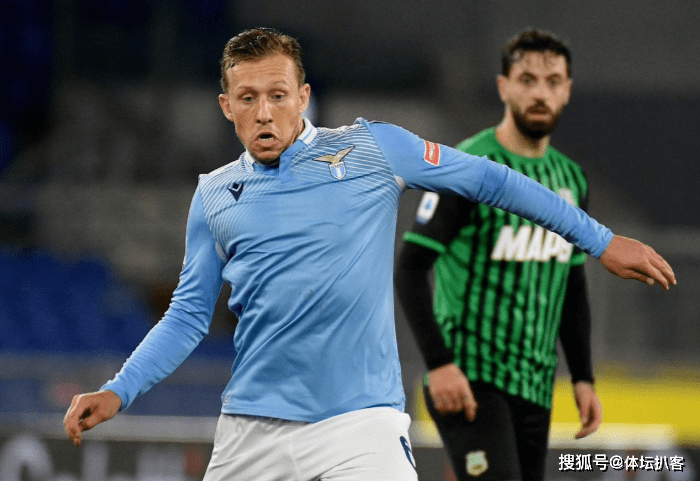 爱游戏体育- 转折点纽约尼克斯门线救险，意大利杯今夜攻防权衡，目标明确，资深球员宣示担当