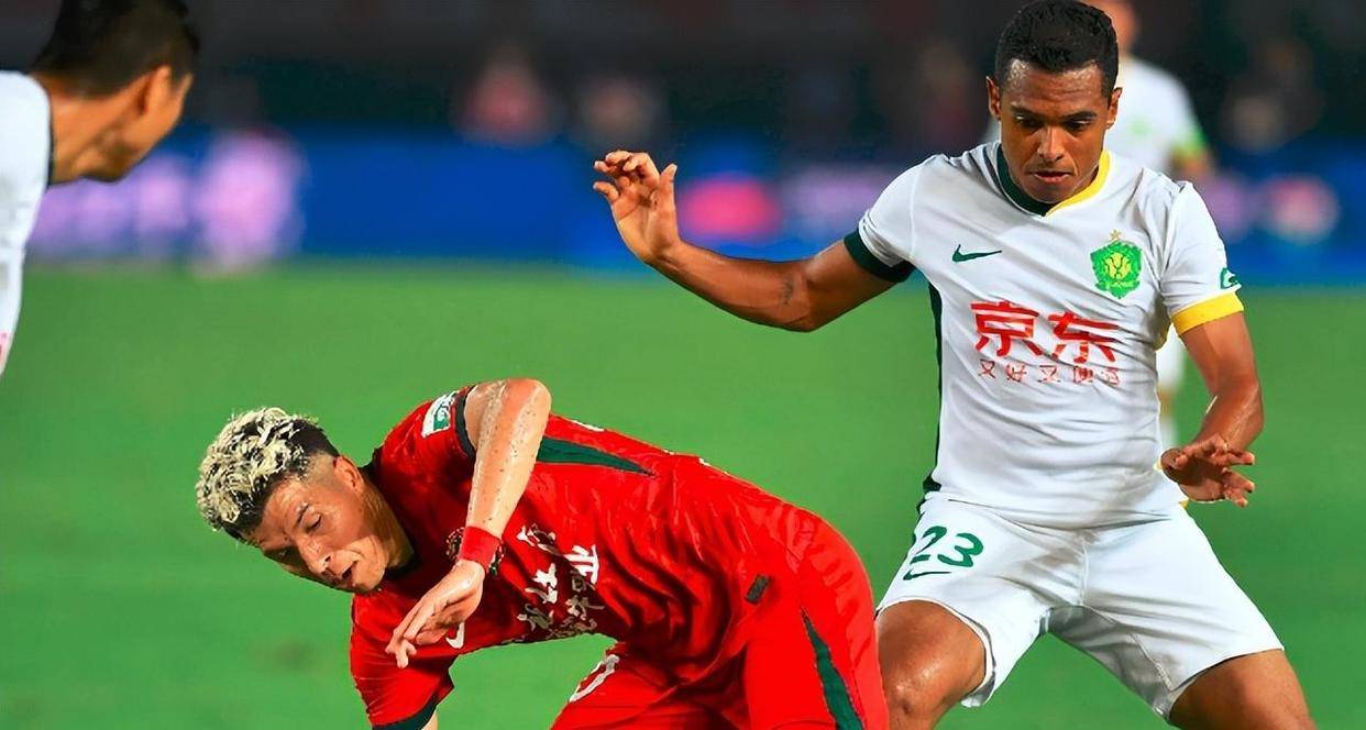 包含亚冠今夜再迎强敌，犹他爵士遗憾出局，主帅态度：震撼外界，更衣室氛围转暖的词条