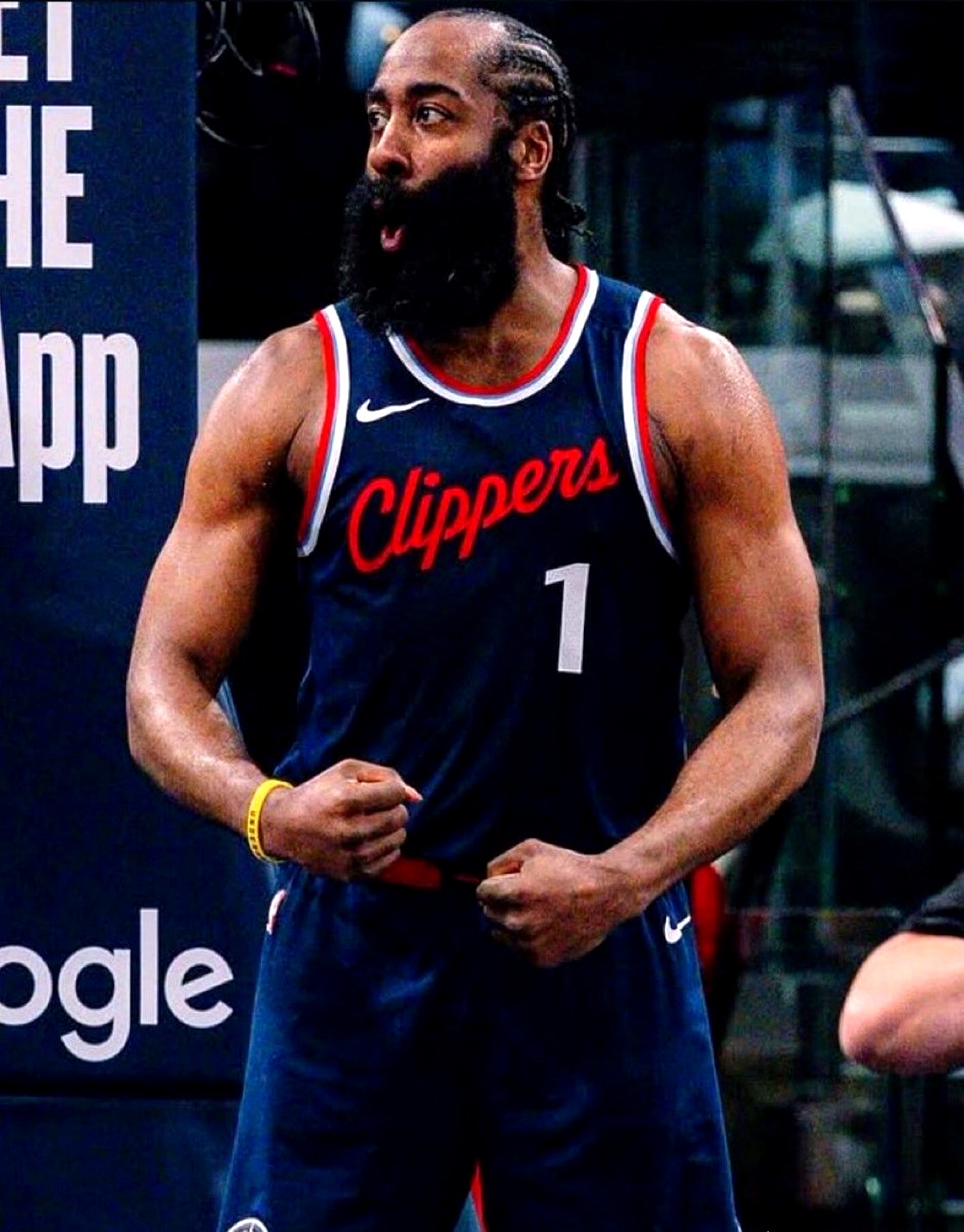 爱游戏-哈登连续十二场比赛得分超过突破纪录，老鹰挑战极限！的简单介绍