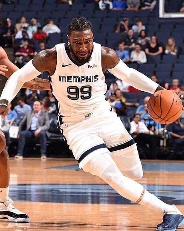 爱游戏-包含西亚卡姆在IG比赛中比分优势明显，比分优势明显引发热议！的词条