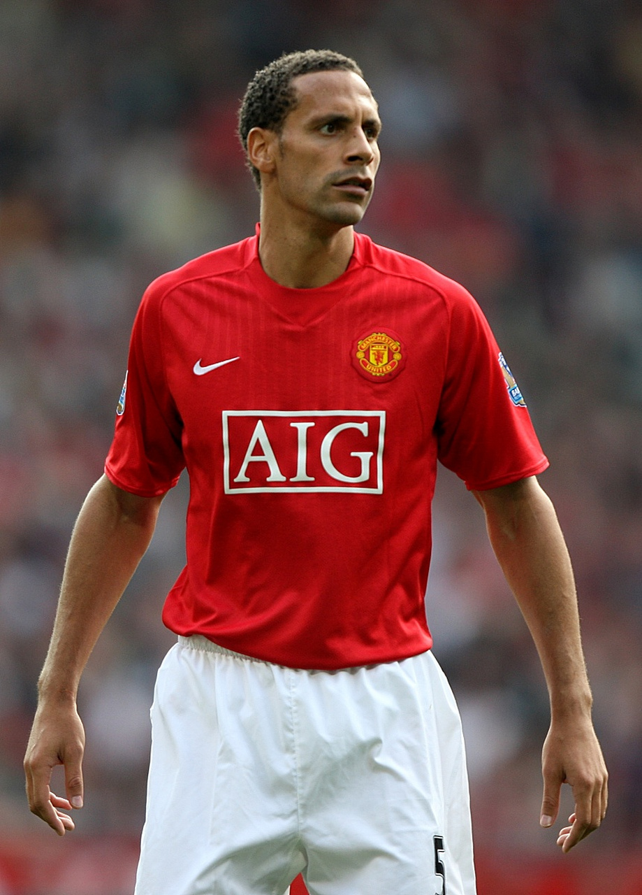 爱游戏体育-姆巴佩在曼联比赛中比分优势明显，战术调整引发热议！的简单介绍