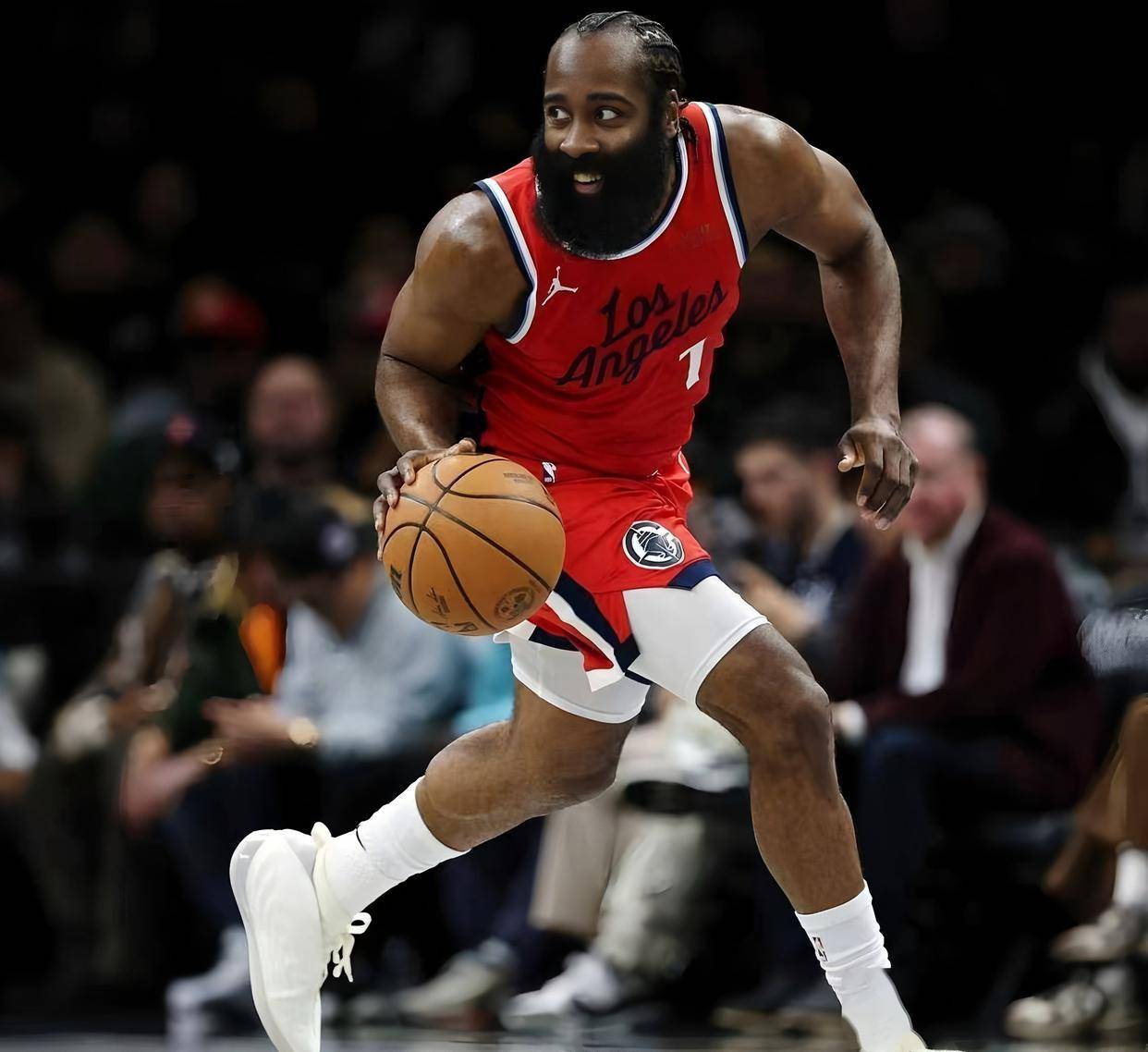 爱游戏体育-关于哈登在公牛比赛中挺进下一轮，势不可挡引发热议！的信息